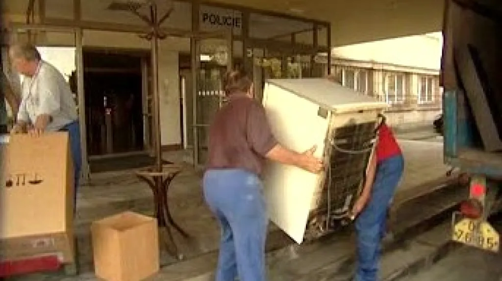 Stěhování police