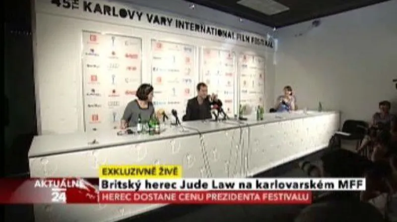 Tisková konference Judea Lawa