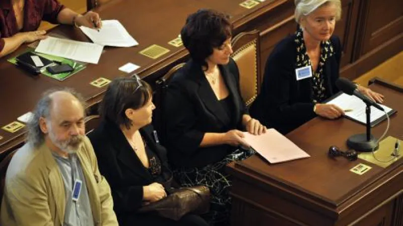 Kandidáti na ombudsmana