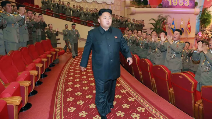 Kim Čong-un má potíže s chůzí