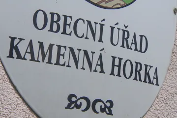 Spor o rozdělení funkcí nebo odstoupení zastupitelů. Komunální volby si zopakuje patnáct obcí