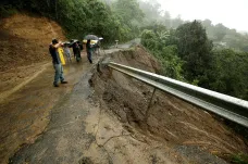 Tropická bouře zabila v Nikaragui a Kostarice dvě desítky lidí. Bude sílit