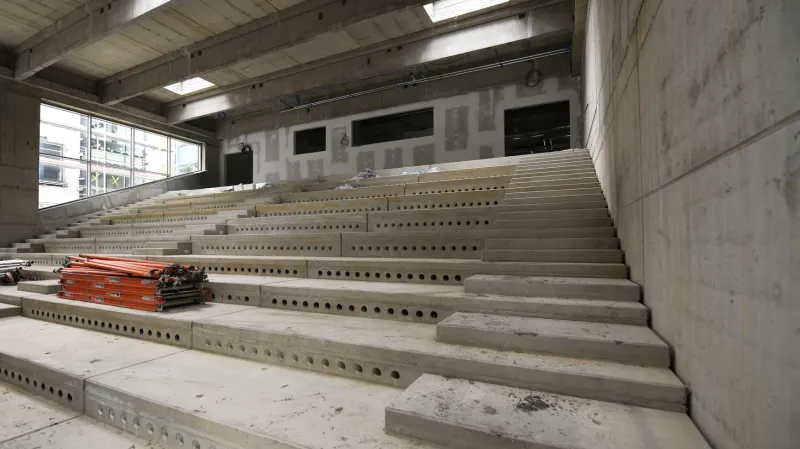 Posluchárna se zaplní studenty v příštím roce