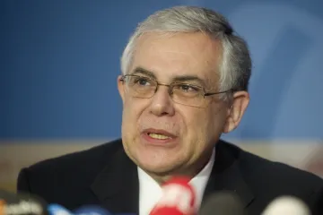 Řecko: Vláda chce snížit minimální mzdu, odbory hrozí stávkou