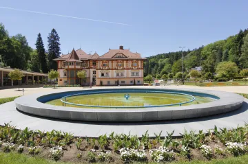 Luhačovice dusí výfukové plyny. Lázeňské město se po třiceti letech snad dočká obchvatu