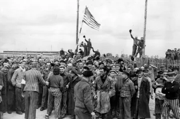 Dachau prošly statisíce vězňů, mnoho mučitelů uteklo
