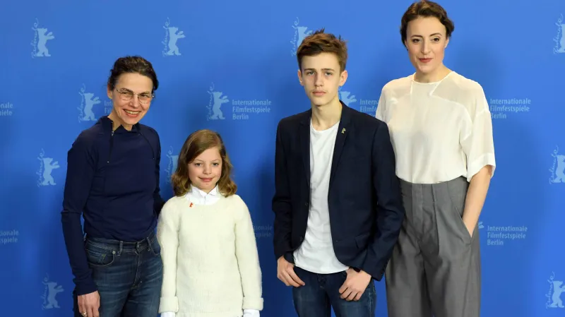 Režisérka Angela Schanelecová s herci oceněného snímku Byla jsem doma, ale