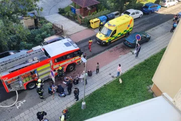 Po požáru v panelovém domě v Opavě je devět zraněných