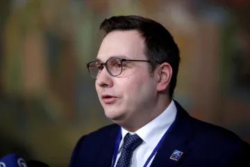 Rusko je zdrojem hrozeb pro bezpečnost bez ohledu na válku, ukotvuje vládní dokument 