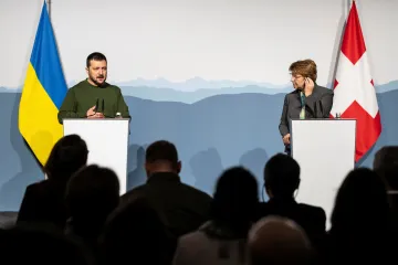 Švýcarsko bude hostit mírovou konferenci o Ukrajině. Na Zelenského žádost