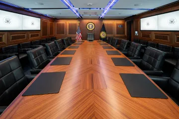 NYT: Trumpův tým se kvůli Epsteinovi scházel v situační místnosti Bílého domu