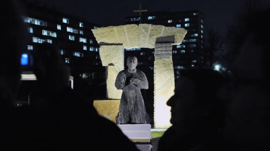 Pomník kardinála Josefa Berana před Arcibiskupským seminářem v Praze