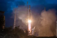 Pentagon zakázal americkým firmám používat ruské rakety pro dopravu satelitů do kosmu