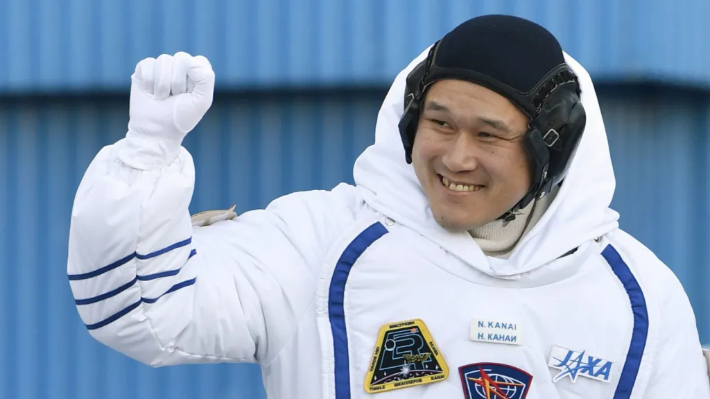 Japonský astronaut Norishige Kanai se loučí před odletem