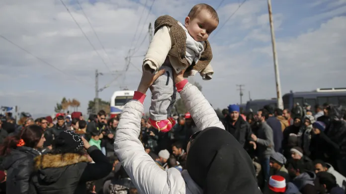 Tusk varuje ekonomické migranty před cestou do Evropy