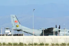 Rusko si v Turecku převzalo tělo pilota ze sestřeleného suchoje
