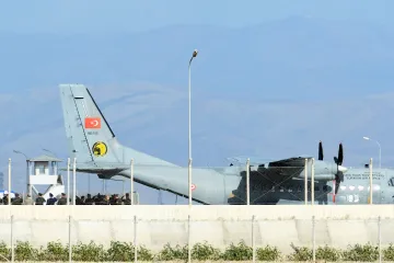 Rusko si v Turecku převzalo tělo pilota ze sestřeleného suchoje