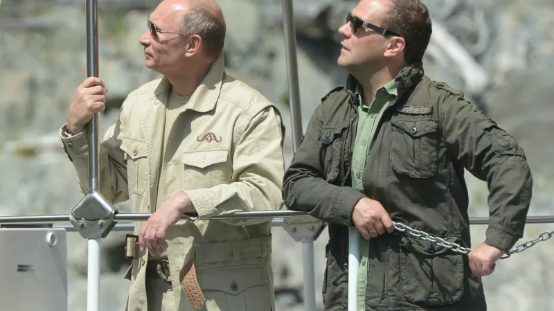Idylka na Sibiři. Putin a Medvěděv si spolu po delší době vyrazili na výlet.