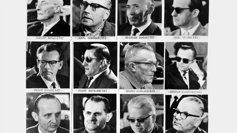 Dvanáct obžalovaných z osvětimského procesu