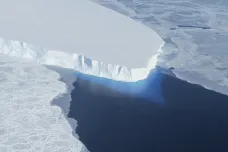 Jeden z největších ledovců světa by se mohl roztříštit, varují vědci