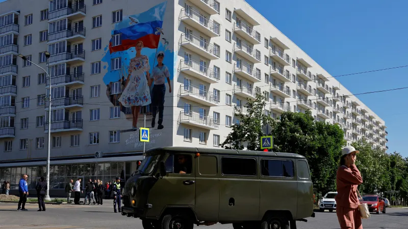 Okupovaný Mariupol na snímku z května 2025