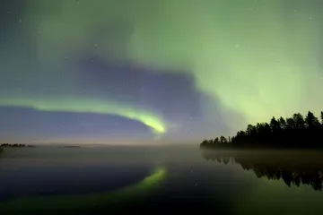 Polární záře bude ze soboty na neděli vidět pravděpodobně i z Česka a Slovenska