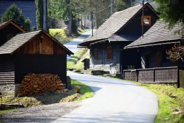 Velikonoce bez pomlázky. Ztichly i Velké Karlovice na Valašsku