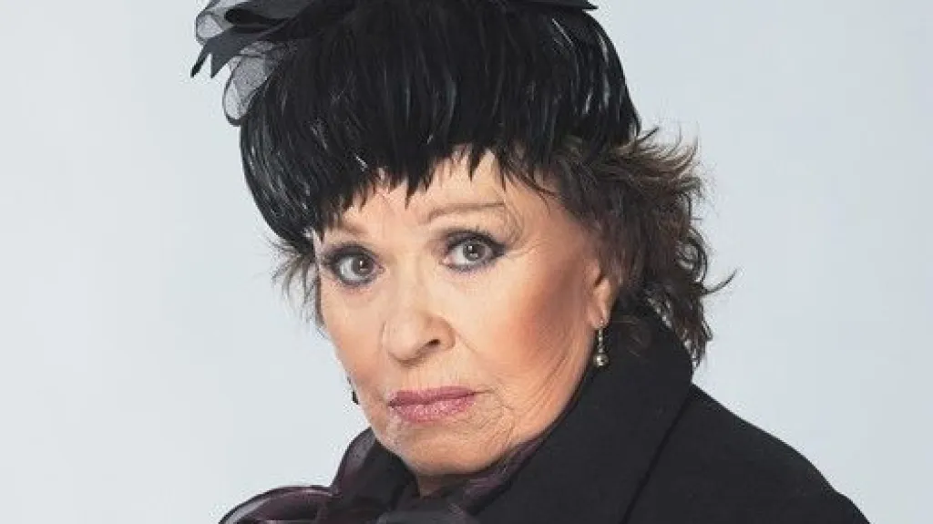 Jiřina Bohdalová v inscenaci Paní plukovníková