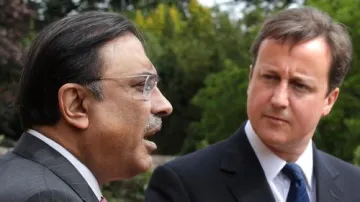 David Cameron a Ásif Alí Zardárí