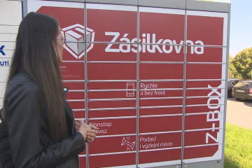 Tisíce lidí stále čekají na doručení balíků. Zásilkovna a dodavatel se o situaci přou