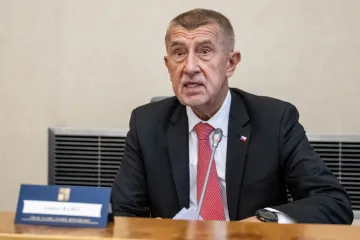 Babiš posunul termín, kdy rozhodne o složení delegace na summit NATO