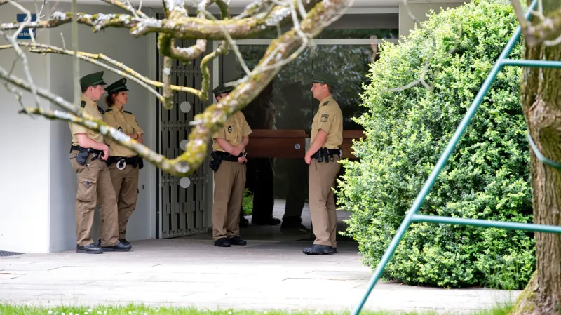 Policie u domu Cornelia Gurlitta