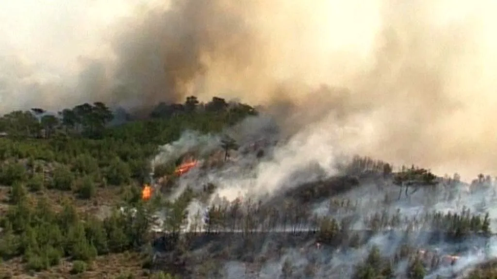 Požár na ostrově Chios