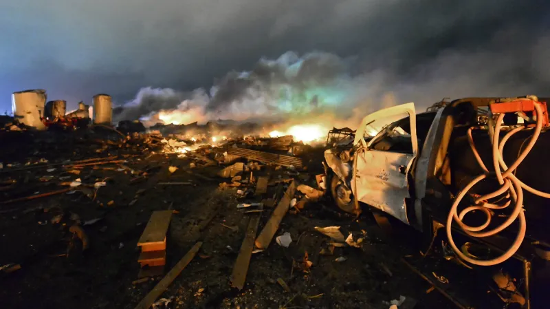 Výbuch továrny na hnojiva v Texasu