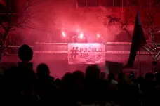 Srbové znovu protestovali proti prezidentovi Vučičovi. Podpořili je herci i profesoři univerzity