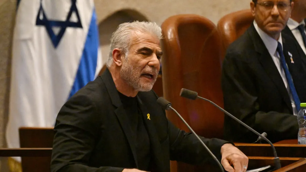 Lídr izraelské opozice Ja'ir Lapid na snímku z roku 2024