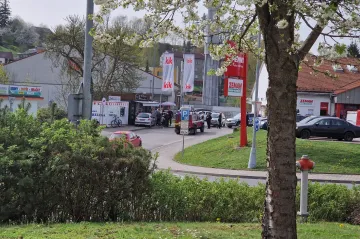 Po nehodě v Polici nad Metují je sedm zraněných včetně dětí