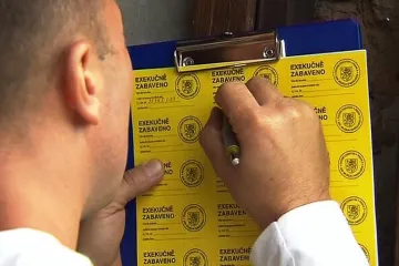V exekuci je tři a půl tisíce dětí, většině ještě nebylo ani 15 let