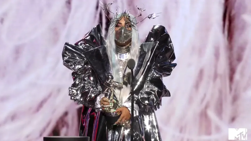 Lady Gaga při cenách MTV Video Music Awards (2020)