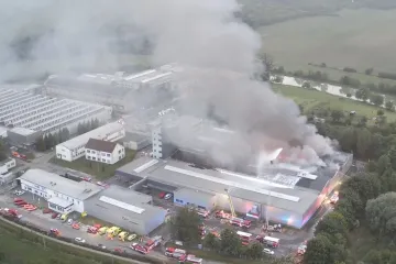 Předběžná škoda po červnovém požáru ve Ždánicích je 300 milionů korun
