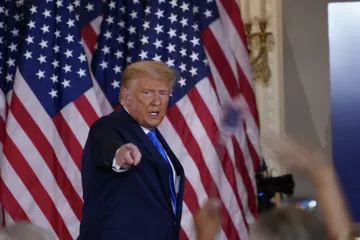 Trump republikány stále ovládá, je to jako Hlava 22, píše po impeachmentu Reuters