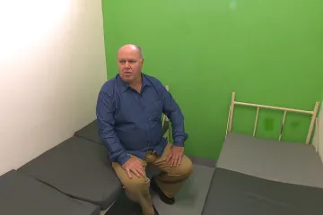 Reportéři ČT: Komunisté poslali Pospíchala do vězení rovnou ze školy. Mladého disidenta prý tloukli nejvíc ze všech