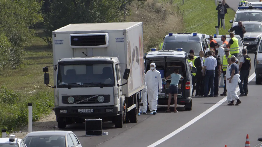 Vyšetřování smrti uprchlíků v kamionu