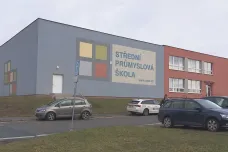 Útok v třebíčské škole prověřuje policie jako pokus o vraždu