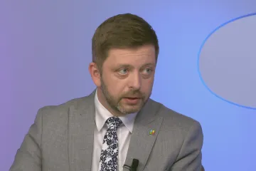 Předložíme novelu, která umožní zvládat uprchlickou situaci bez nouzového stavu, řekl Rakušan