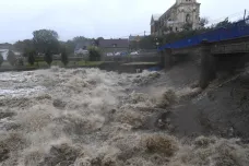 Moravskoslezský i olomoucký hejtman vyhlásili v krajích stav nebezpečí