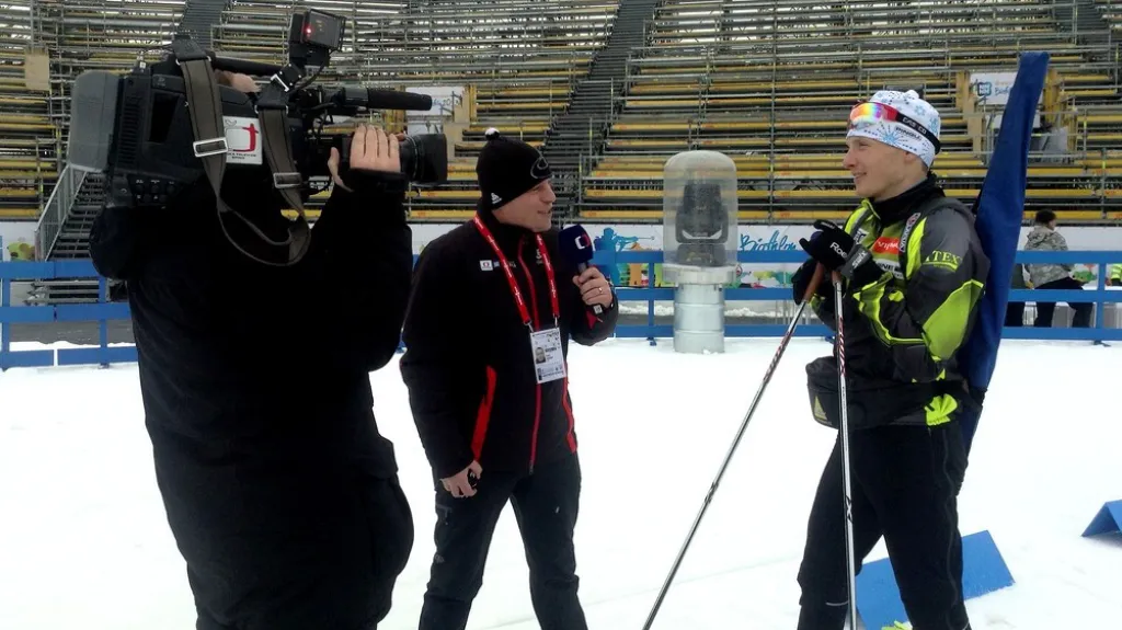Redaktor Tomáš Lachman zpovídá biatlonistu Ondřeje Moravce