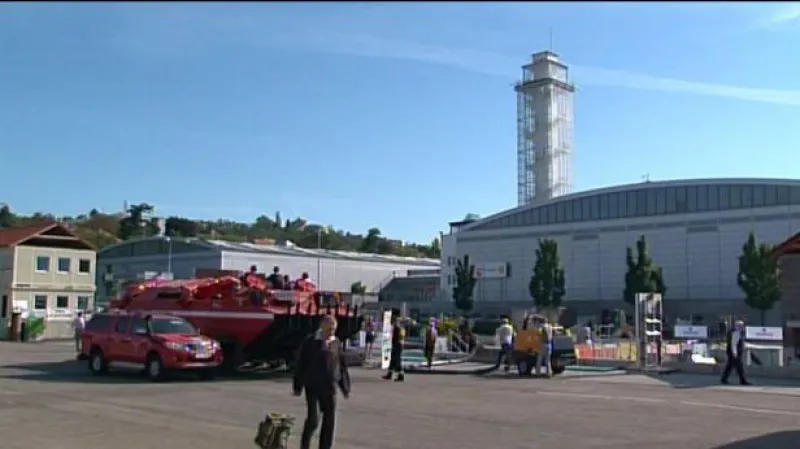 Vstup Ondřeje Schneidera a reportáž Filipa Zdražila