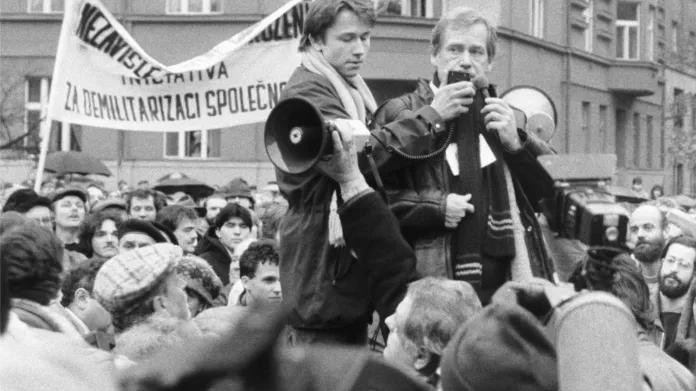 Václav Havel při demontraci k výročí Všeobecné deklarace lidských práv (1988)