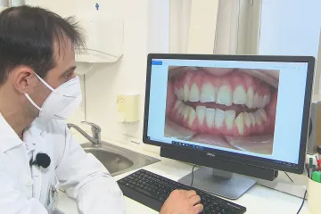 Víc peněz na vrozené vady a lepší protézy. Novela zákona možná změní úhrady zubařům
